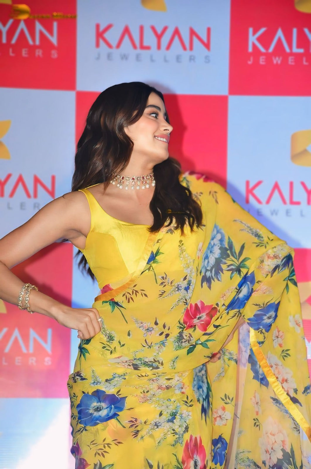 Sunlit Bloom Yellow Georgette Saree – Fresh, Flowing, Floral