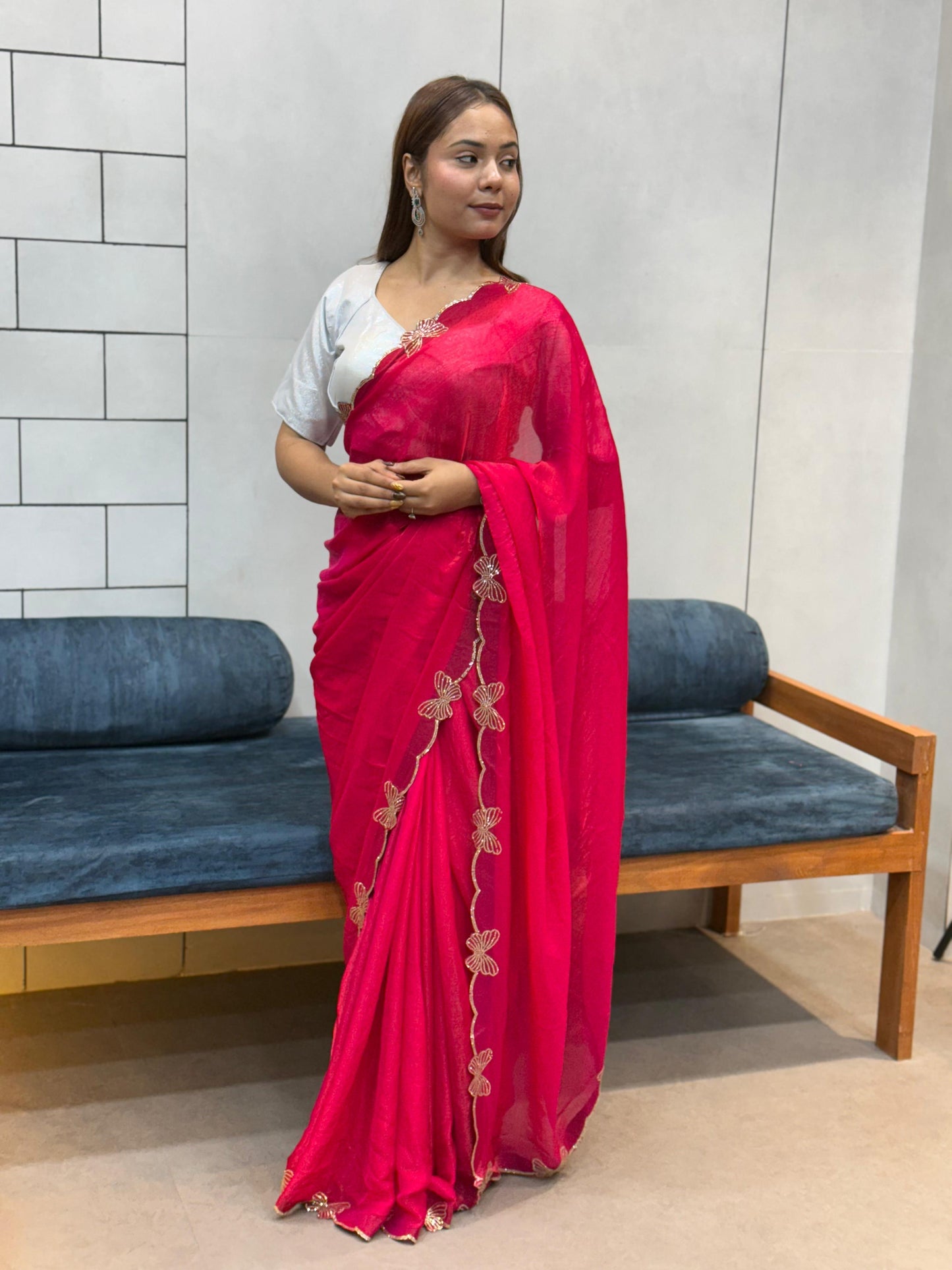 Aarvi Rani Pink Floral Embroidered Saree