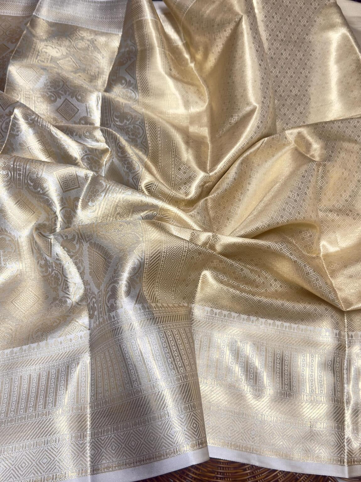 Janaki – Silver Tissue Silk Saree with Jacquard Weaving Elegance