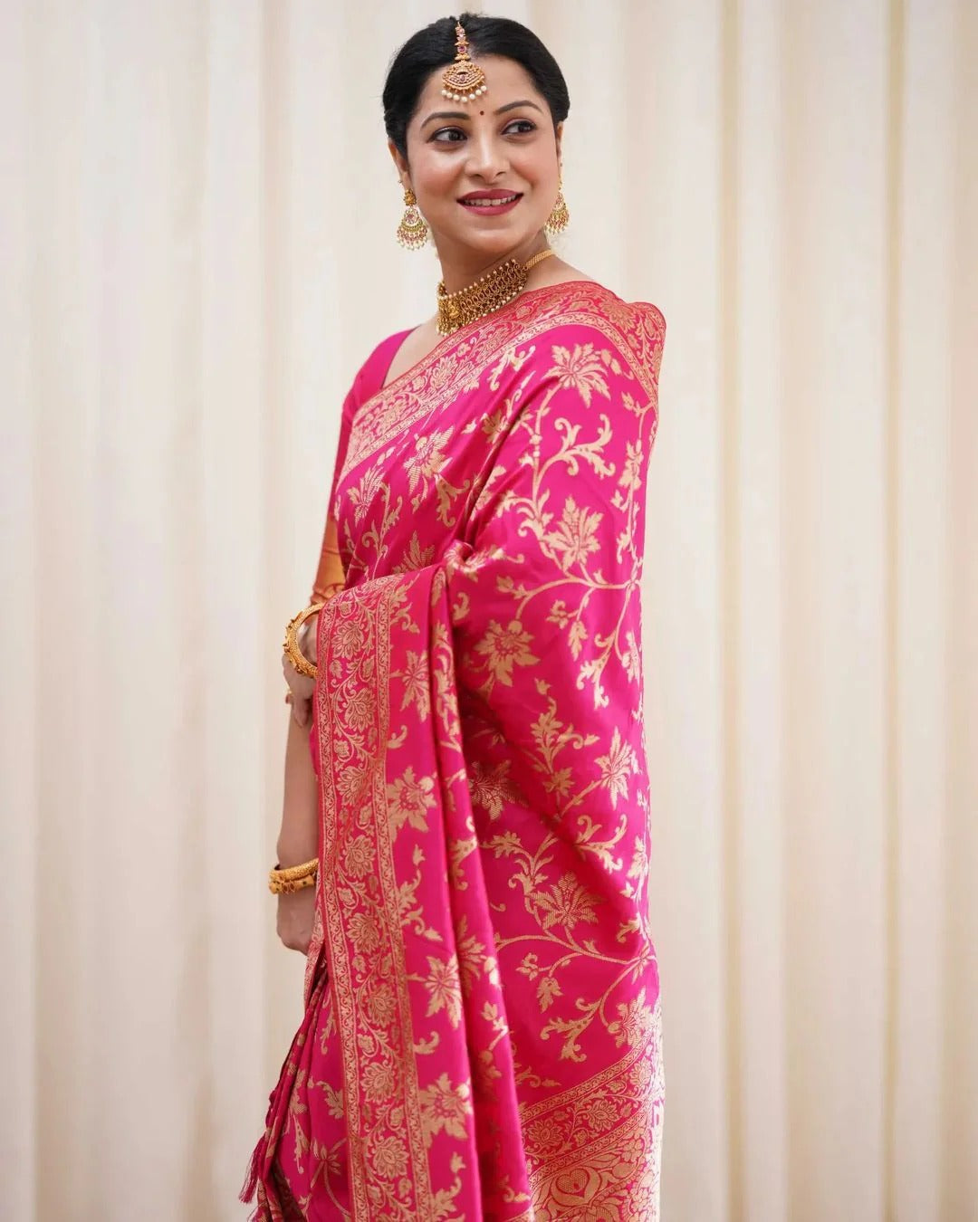 Rukmini – Dark Pink Soft Banarasi Silk Saree with Jacquard Weaving