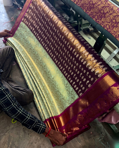 Ashita - Elegant Dual Tone Silk Saree With Rich Zari Work