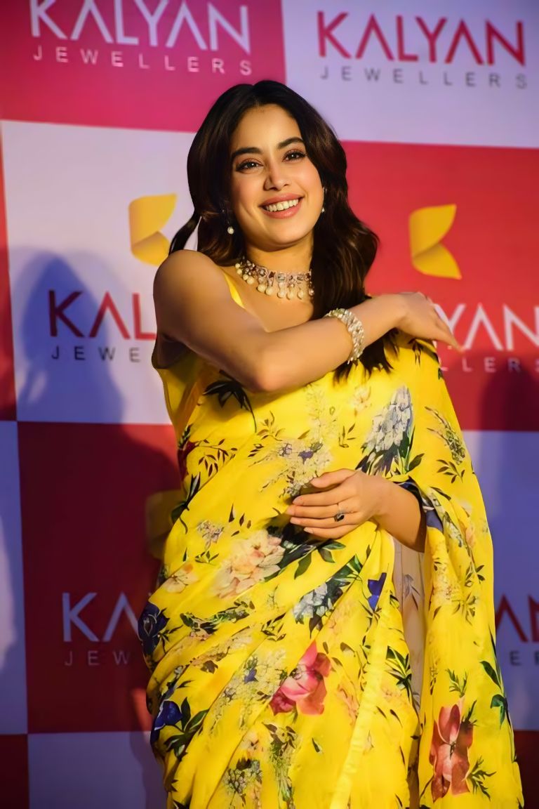 Sunlit Bloom Yellow Georgette Saree – Fresh, Flowing, Floral