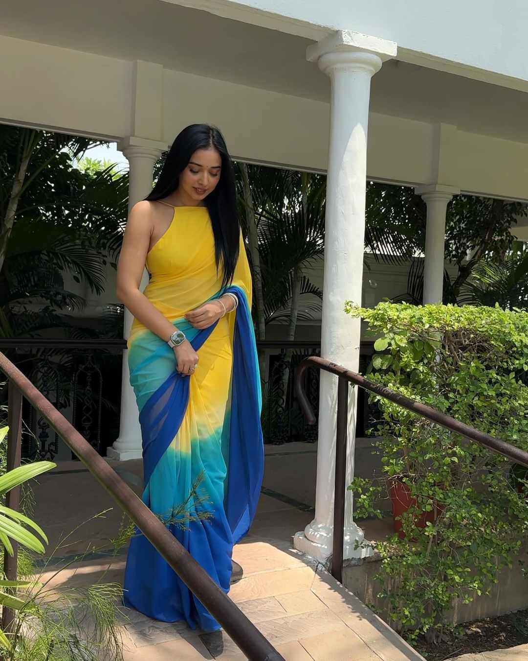 Zyra Yellow-Blue Ombre Georgette Saree